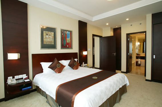 �׷�����