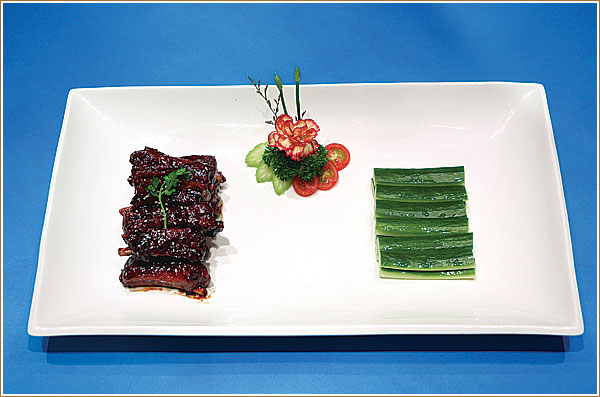 ���N���չ�